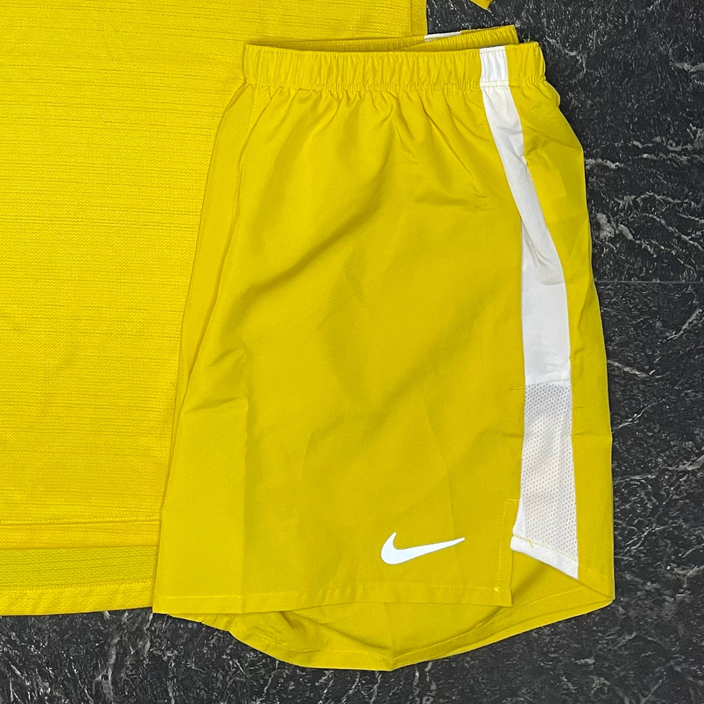 Nike Challenger 5" Shorts - Sulphur